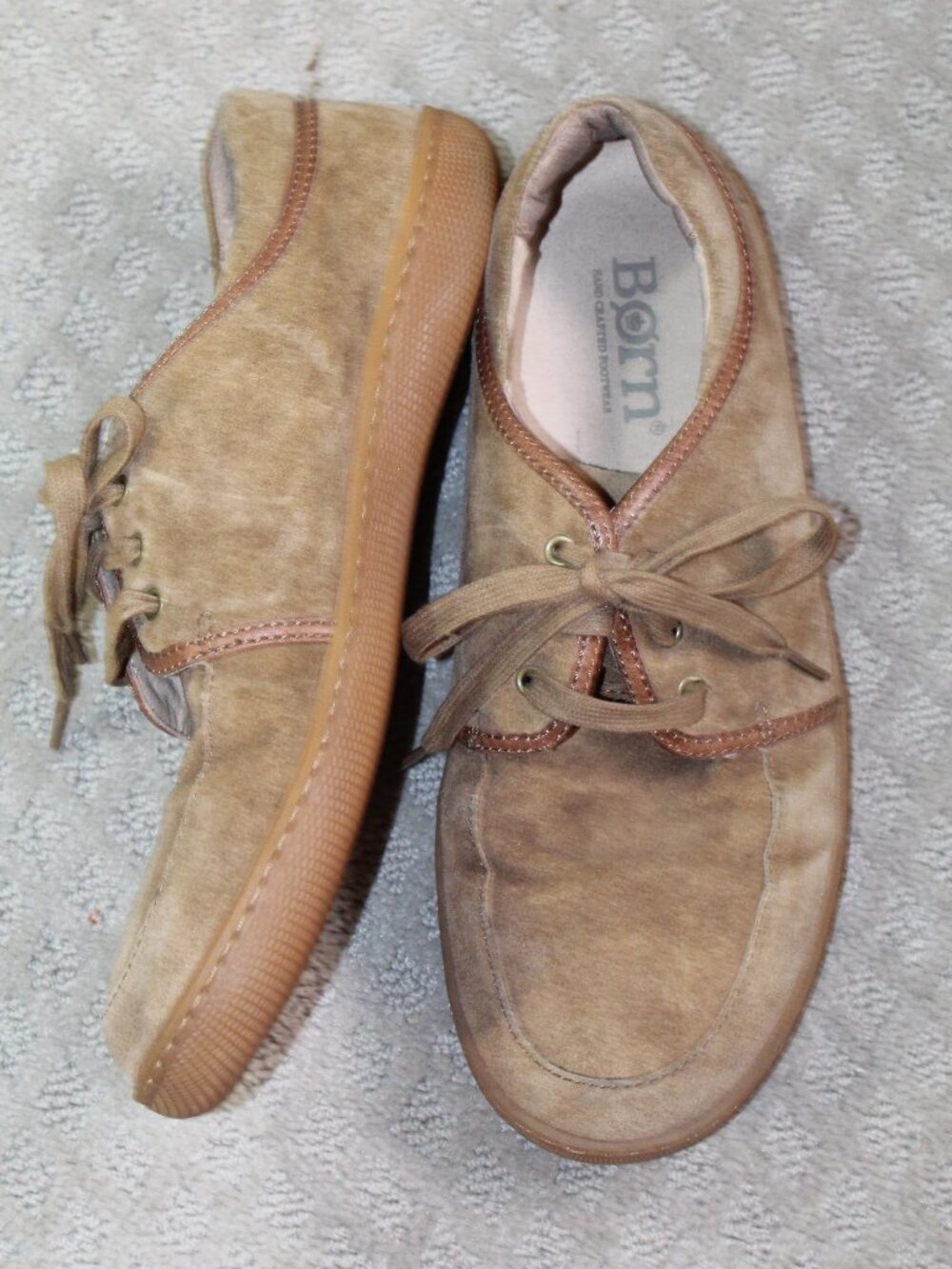 Born Men's Size 10M / Women's 11.5M  Tan Low Top Lace Up Trainer Sneakers